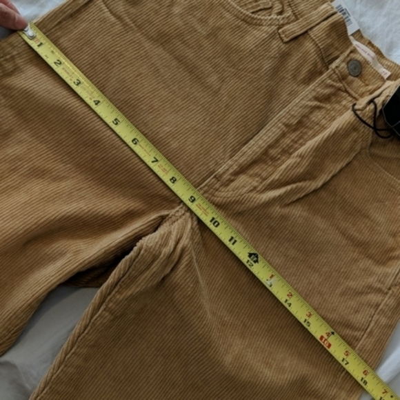 Levi's Ribcage Bootcut Boot Cut Corduroy Pants - Picture 6 of 9